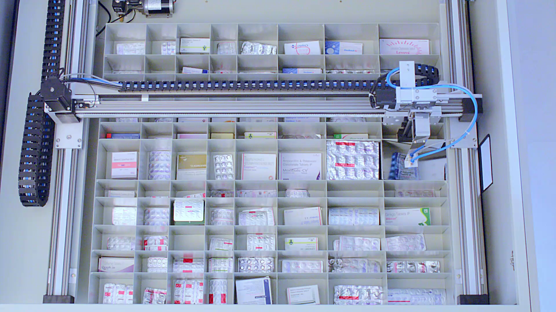 Automatic dispensing system for pharmacies